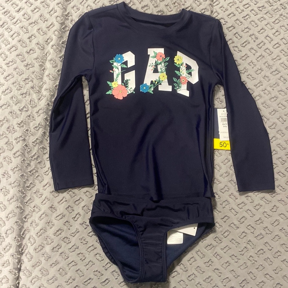 Gap Kids Two Pc Rashguard Set Size XSmall (4-5)